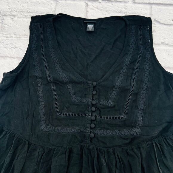 Torrid Sleeveless Tank Shirt Women's Size 1 Black V Neck Covered Button - Picture 2 of 9